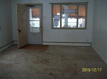 2nd image of 1004 7th Ave