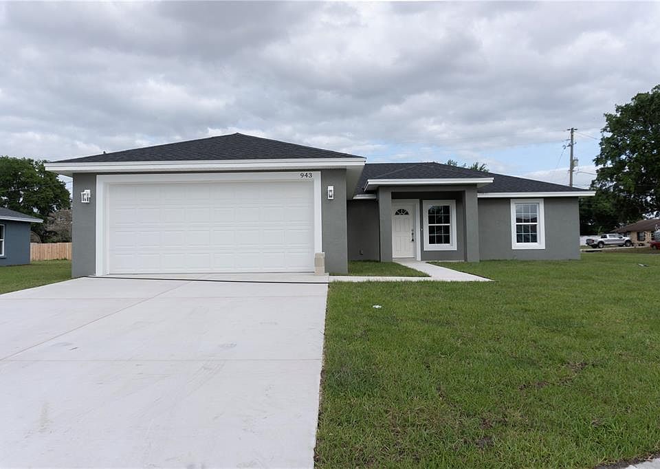 1st image of 943 Strathmore Pl