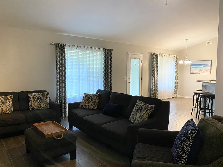3918 Holleyberry Ln — Photo 6