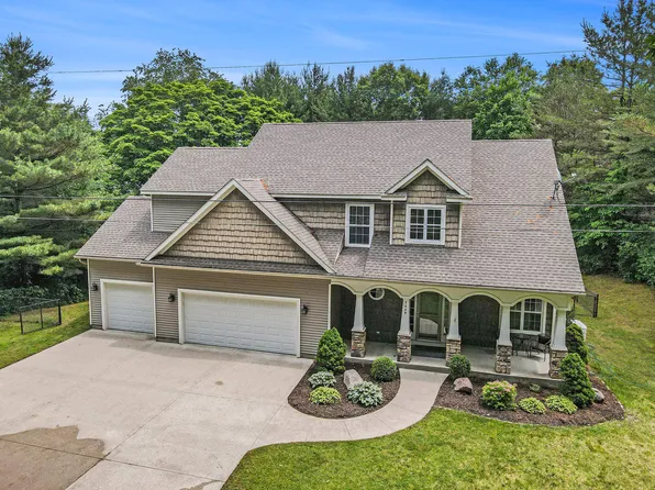 7049 3rd St, Mattawan, MI 49071