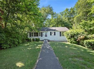 3 Fullin Rd, Norwalk, CT 06851