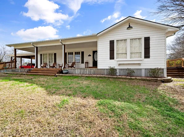 338 Shady Creek Ln, Corsicana, TX 75109