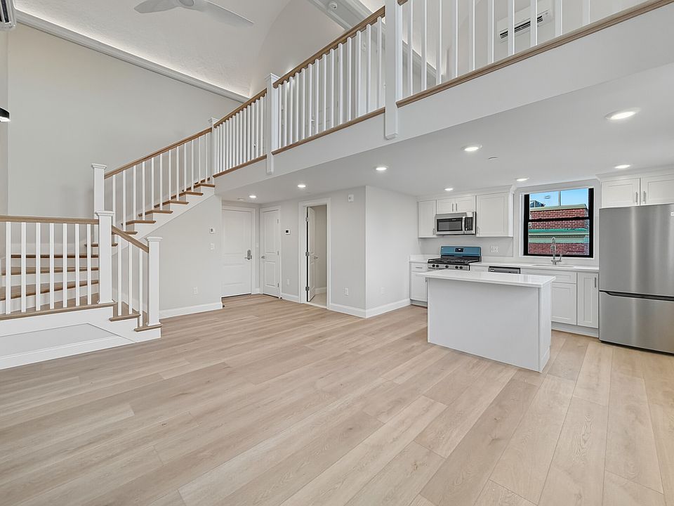 1st image of 222 Winthrop St #207