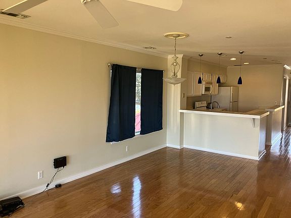 3rd image of 5 Newport Dr APT 2200