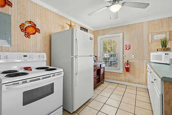 1420 Holly Driveunit A — Photo 25