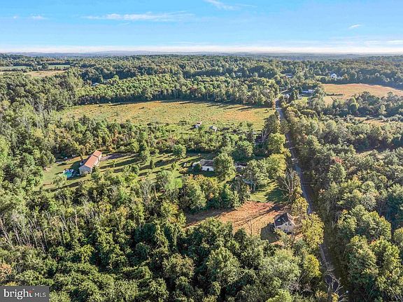 3rd image of 1270 Fennel Rd