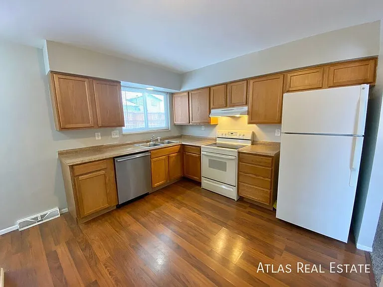 1885 Nueva Vista Dr — Photo 12