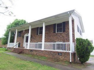 6212 Cane Creek Dr, Anniston, AL 36206