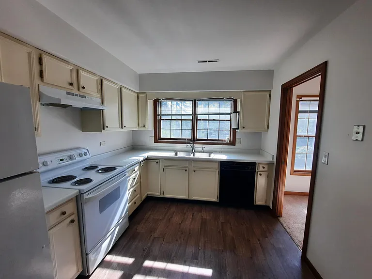 1450 Wing St #6B — Photo 18