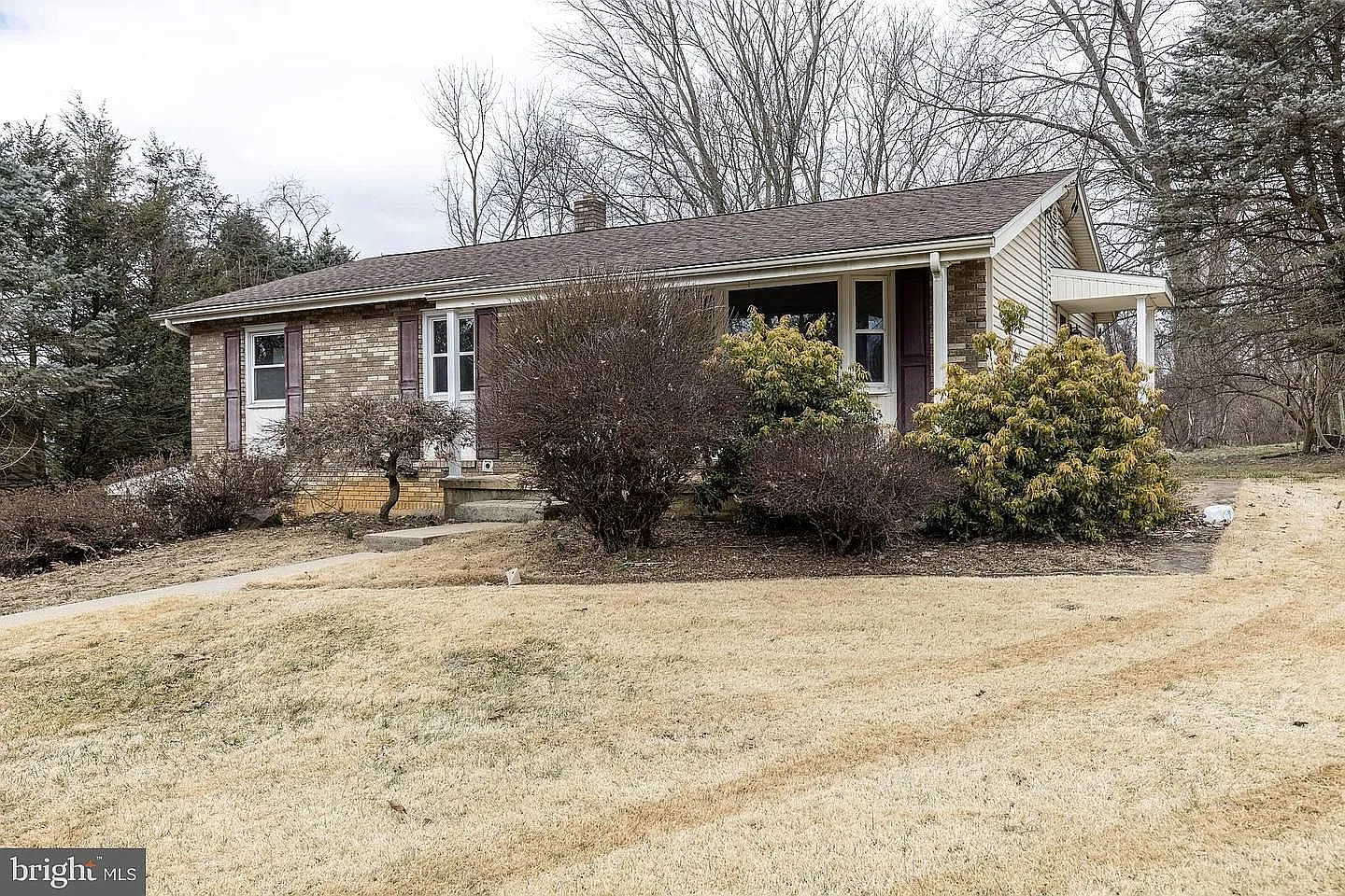 3 bed, 1976 sqft, $1,450 — Photo 2
