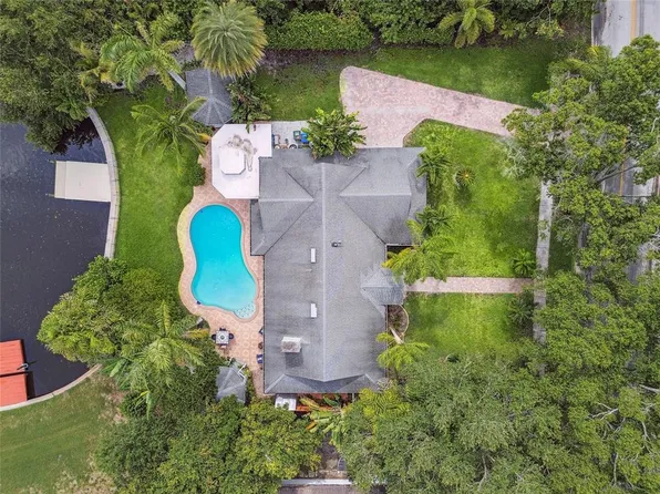 3225 Rosery Rd NE, Largo, FL 33771