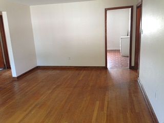 3rd image of 516 41st St SE #A
