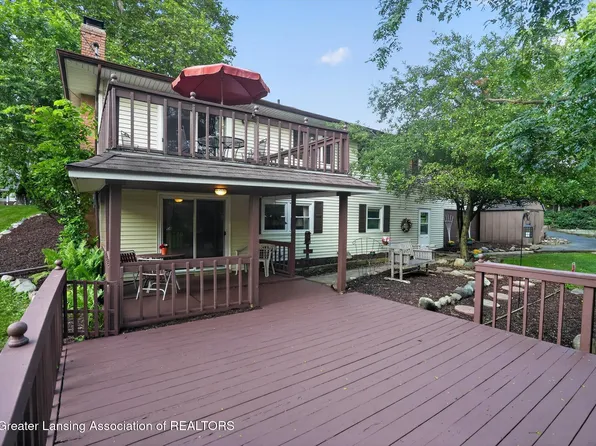 524 Gettysburg Dr, Lansing, MI 48917