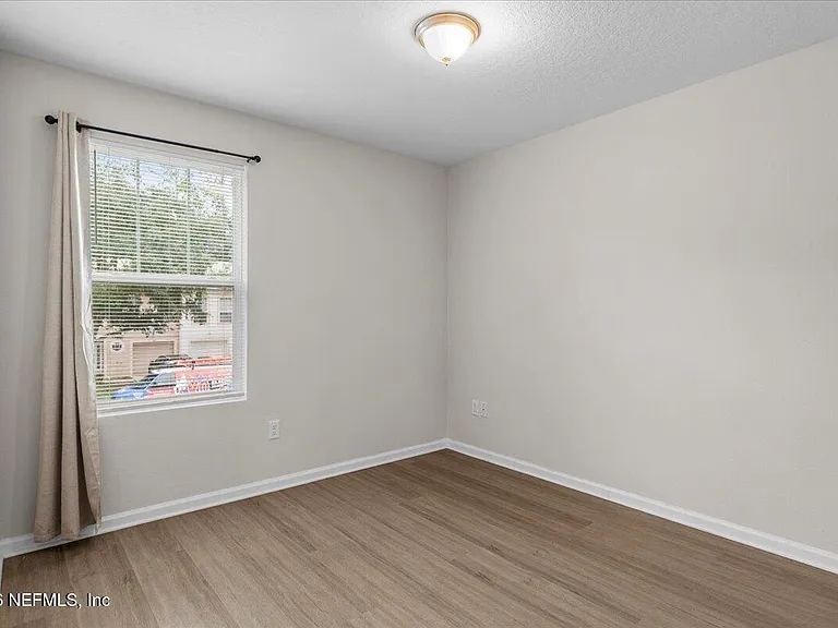 8206 Halls Hammock Ct — Photo 17