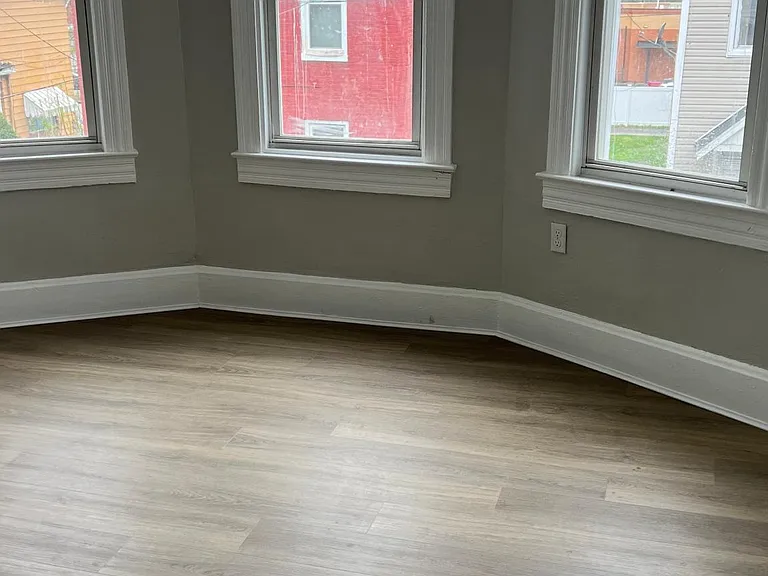 618 Elm St — Photo 8