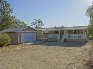 8528 Hierba Rd, Santa Clarita, CA 91390
