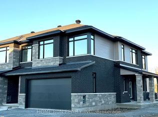 860 Hummock Way, Ottawa, ON K2K 0M6