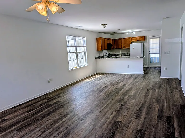1065 Stoney Falls Blvd — Photo 3