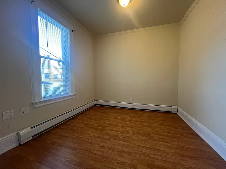 9 Bloomingdale Ave #2 — Photo 5