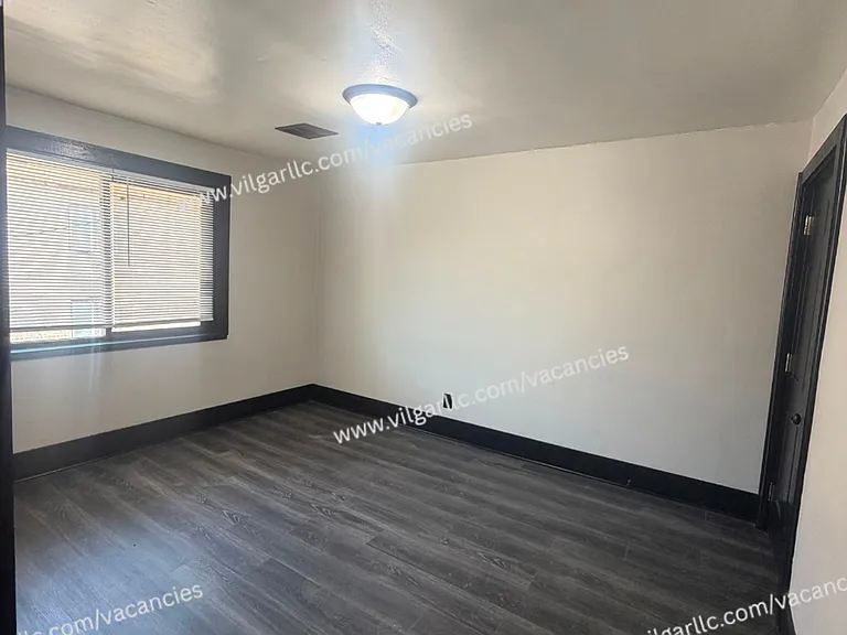 5035 Tod Ave — Photo 15