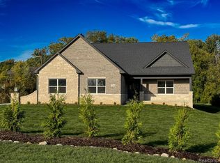 2198 S Rochester Rd, Rochester, MI 48307