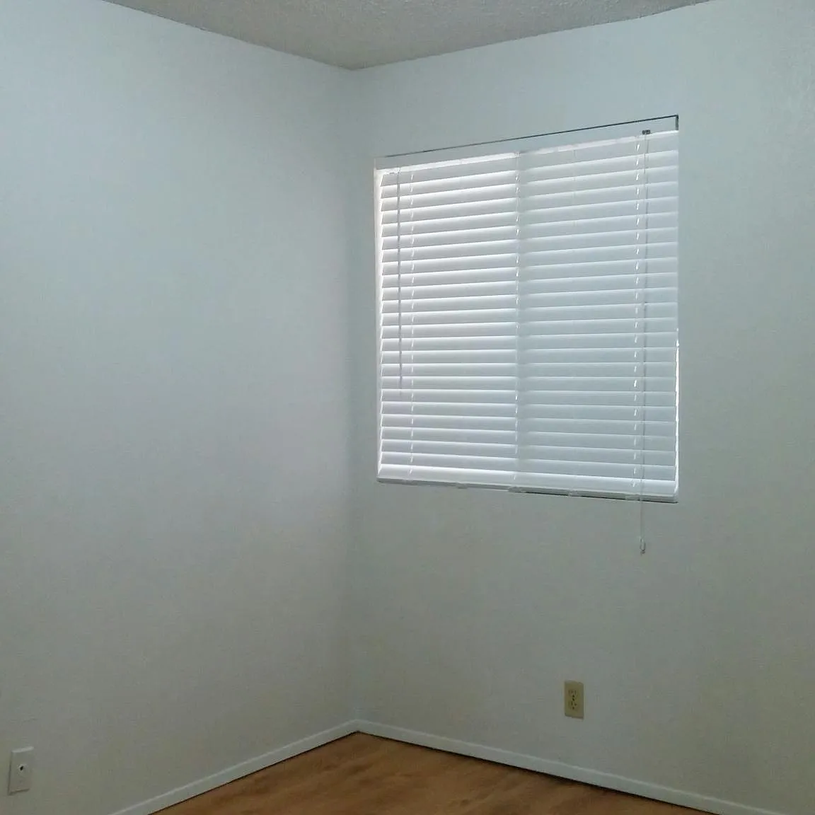 16225 NE 12th Ct — Photo 1