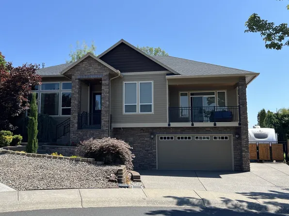 1323 SE Columbia Crest Ct, Vancouver, WA 98664