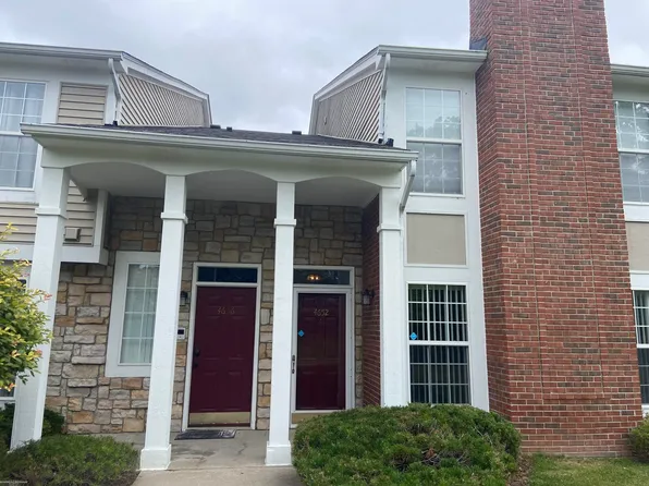 4652 Berkshire Dr, Sterling Heights, MI 48314