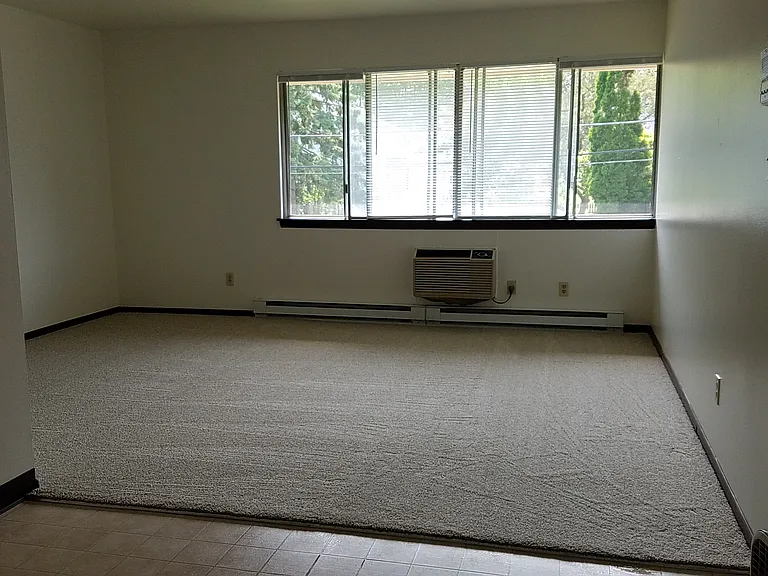 2363 N Weil St — Photo 11