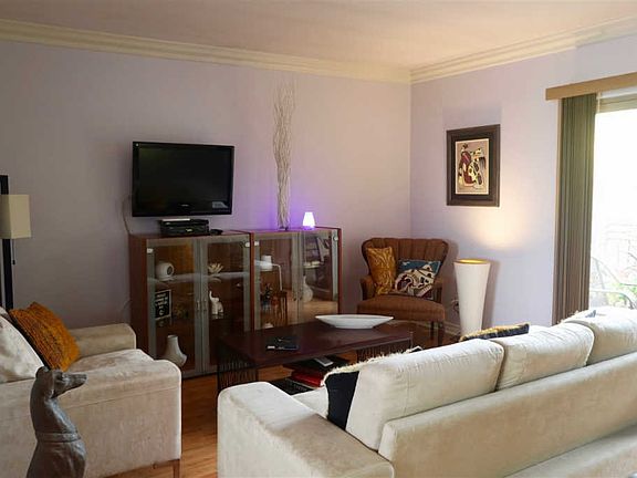 3rd image of 4548 Hawley Blvd Unit 8