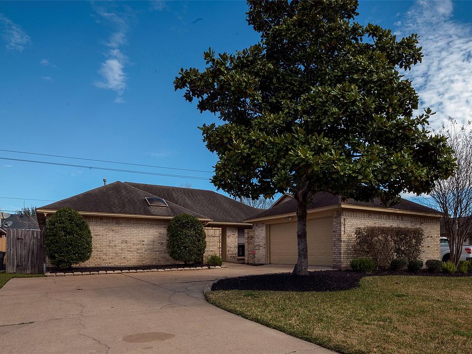 1st image of 6623 Gleneagles Dr
