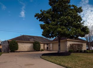 6623 Gleneagles Dr, Pasadena, TX 77505