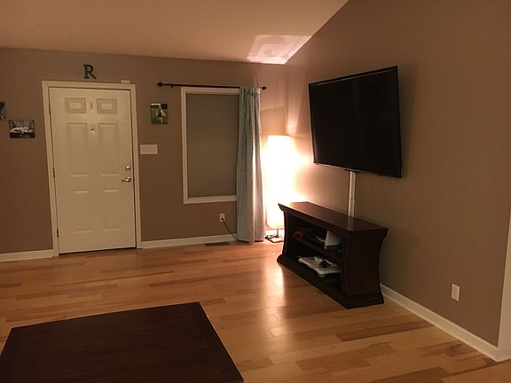 4th image of 1050 Fisk Park Dr