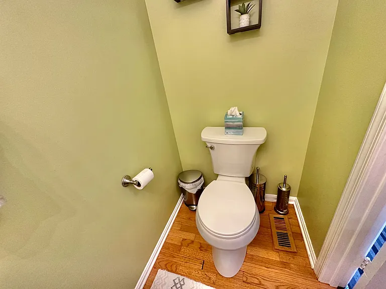 103 Staunton Ct — Photo 38