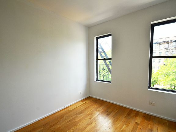 2nd image of 3694 Broadway #D2