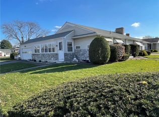 695 Newport Ave, Pawtucket, RI 02861