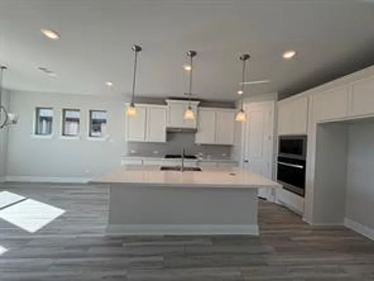 509 Wexford Dr — Photo 6
