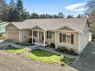 947 S Juniper St, Rockaway Beach, OR