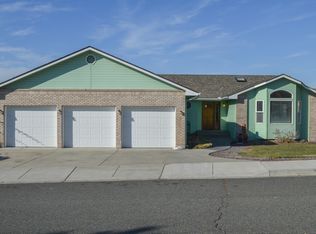 4940 N Sky Vista Ave, Yakima, WA