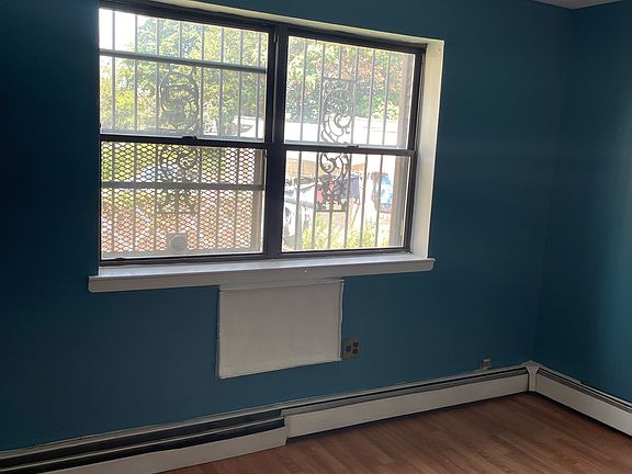 5th image of 4055 Barnes Ave #1
