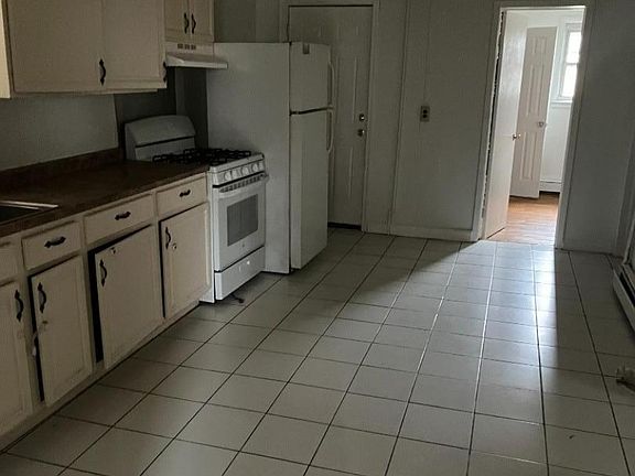 3rd image of 66 Erie St #1