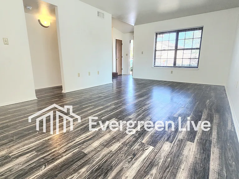 124 Raven Dr — Photo 4