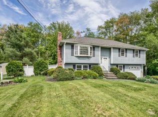 22 Vermont Rd, Wilmington, MA 01887