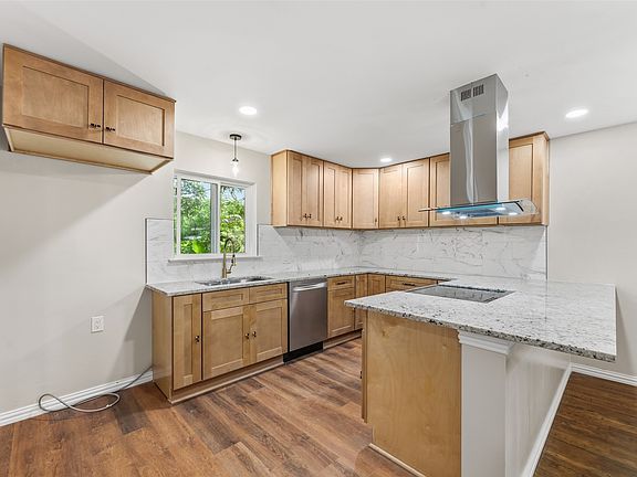 5th image of 2335 Hartline Dr
