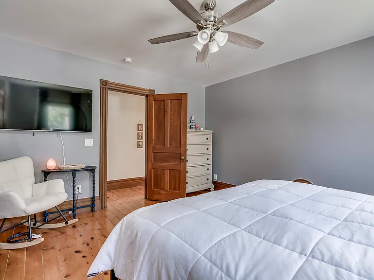 208 S Broad St — Photo 15