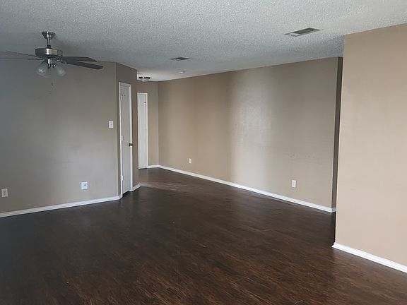 4th image of 12200 Worchester Dr