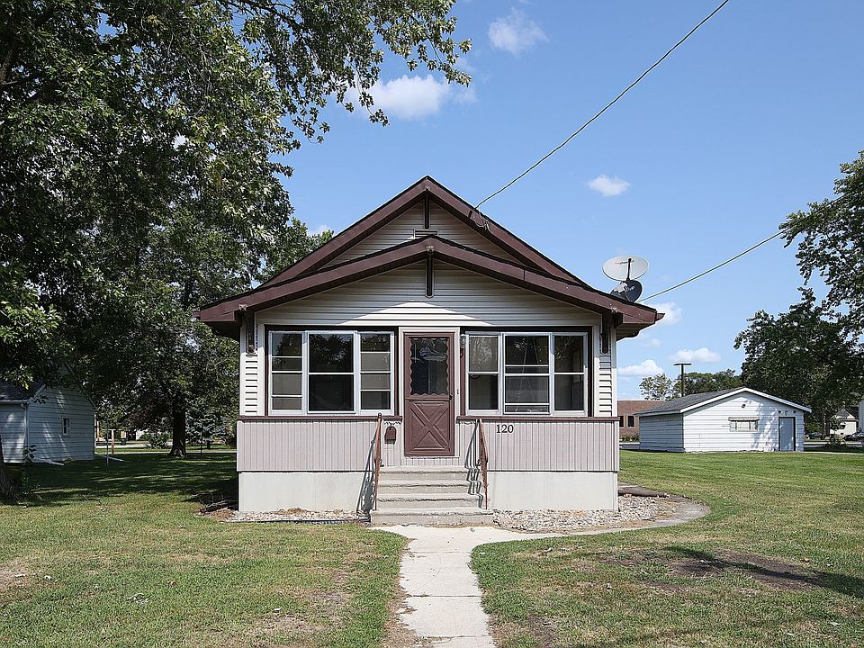 1st image of 120 E Oak St