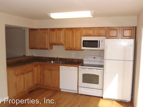 5th image of 1204 Brethour Ct #222