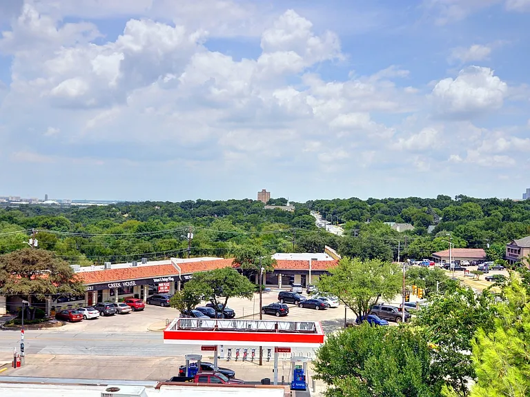 2512 Forest Park Blvd — Photo 36