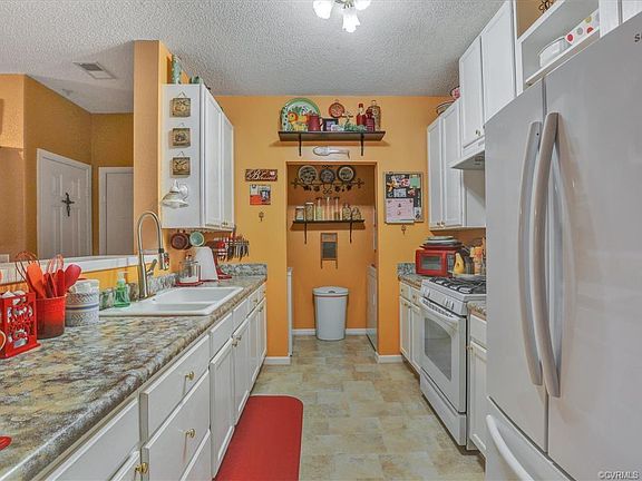 4th image of 9411 Links Ln APT D